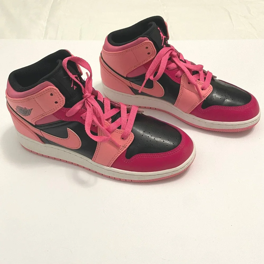 Nike Air Jordan 1 Mid GS Fierce Pink Black White Sneakers 555112-602 Size 5.5Y